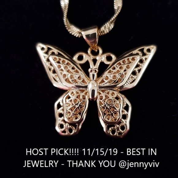 Jewelry - NWOT Beautiful Gold Filigree Butterfly Necklace